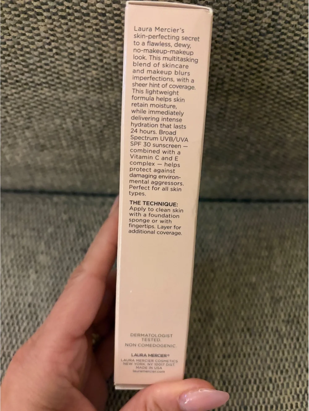 Laura Mercier Pearl Tinted Moisturizer 30spf